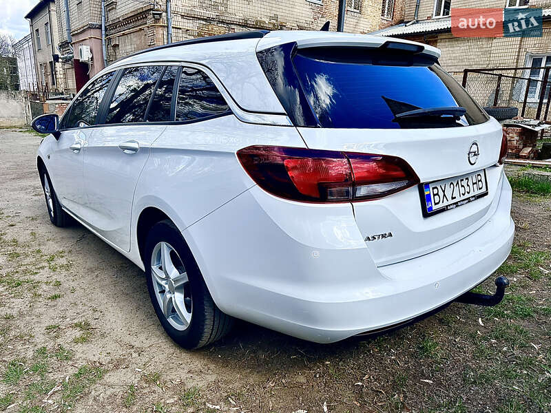 Універсал Opel Astra 2018 в Вінниці