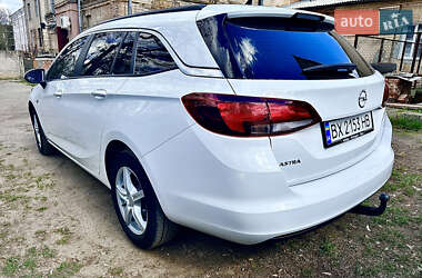 Универсал Opel Astra 2018 в 