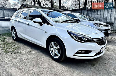 Универсал Opel Astra 2018 в 