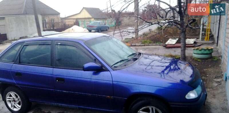 Хэтчбек Opel Astra 1994 в Запорожье