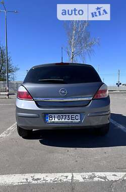 Хэтчбек Opel Astra 2004 в Кременчуге
