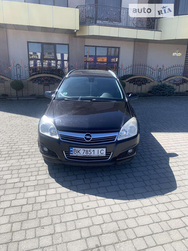 Универсал Opel Astra 2008 в Шепетовке