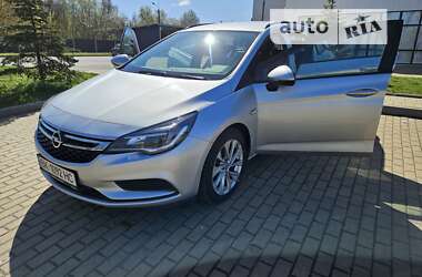 Універсал Opel Astra 2018 в Рівному