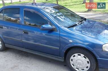 Седан Opel Astra 2006 в 