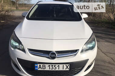 Універсал Opel Astra 2015 в Гнівані