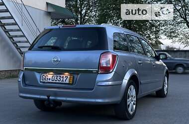 Универсал Opel Astra 2009 в Луцке