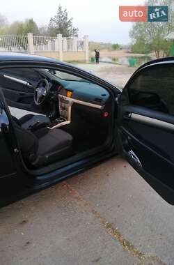 Хэтчбек Opel Astra 2008 в 