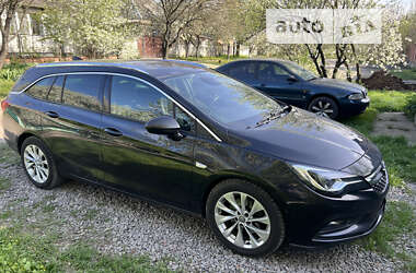 Универсал Opel Astra 2016 в Полтаве