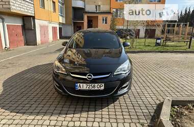 Хэтчбек Opel Astra 2014 в Ивано-Франковске