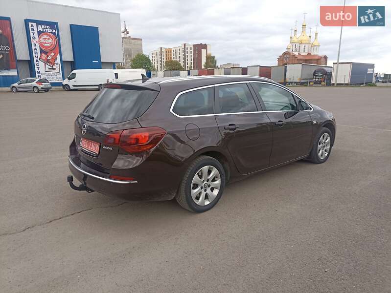 Универсал Opel Astra 2014 в Ковеле
