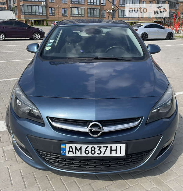 Хэтчбек Opel Astra 2013 в Житомире