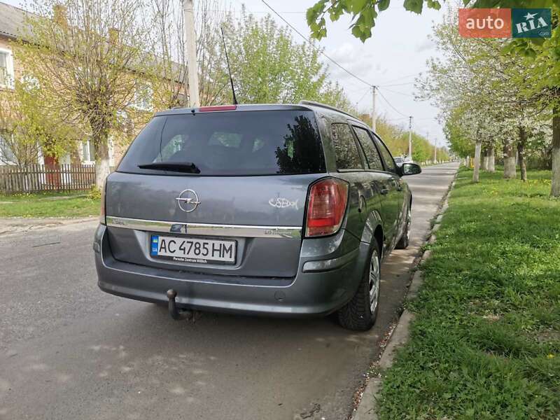 Универсал Opel Astra 2004 в Луцке