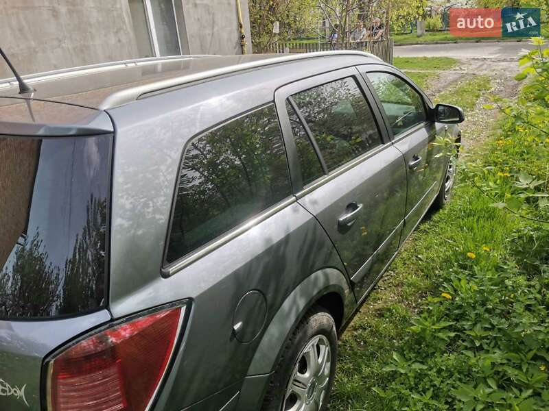 Универсал Opel Astra 2004 в Луцке