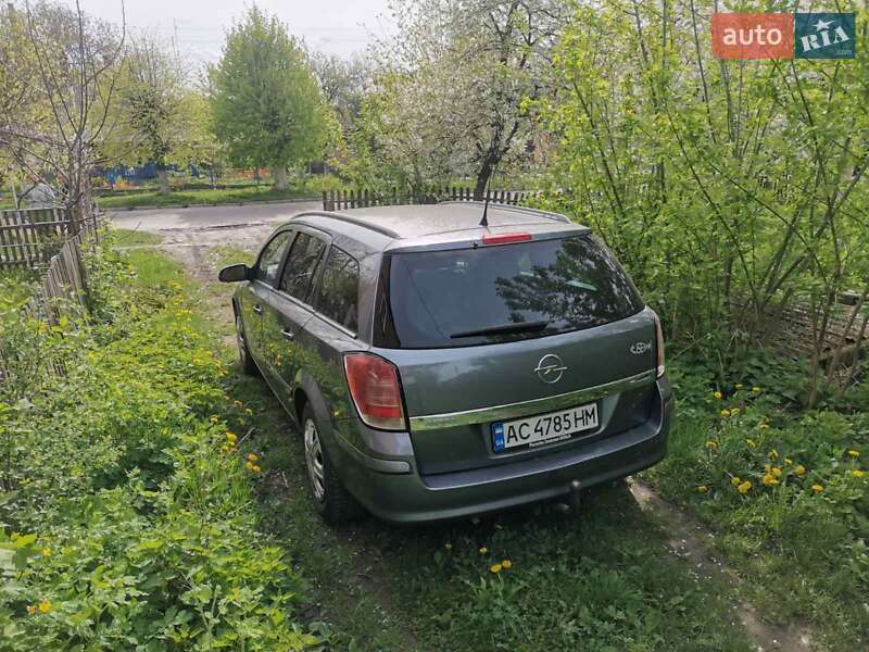 Универсал Opel Astra 2004 в Луцке