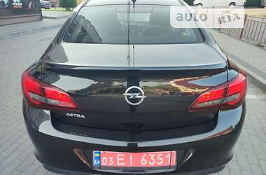 Седан Opel Astra 2016 в Луцке
