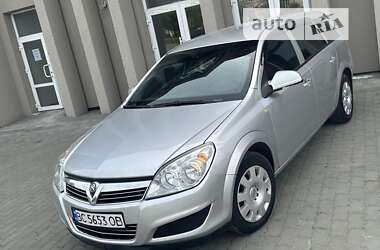 Універсал Opel Astra 2009 в Дрогобичі