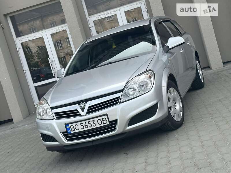 Универсал Opel Astra 2009 в Дрогобыче