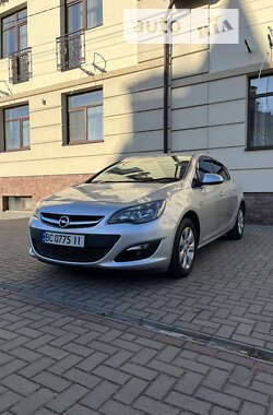 Хетчбек Opel Astra 2014 в Золочеві