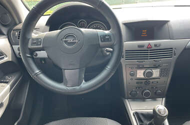 Універсал Opel Astra 2005 в 