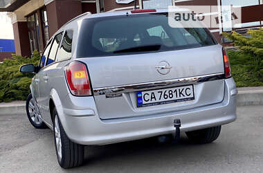 Универсал Opel Astra 2008 в Умани