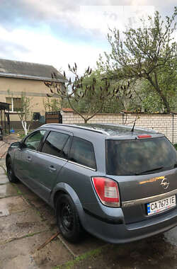 Универсал Opel Astra 2006 в Черкассах