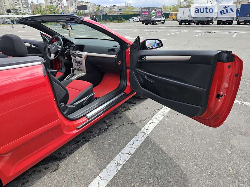 Кабриолет Opel Astra 2008 в Киеве
