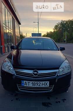 Універсал Opel Astra 2009 в Тернополі