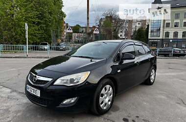 Универсал Opel Astra 2011 в Житомире