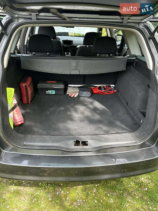 Универсал Opel Astra 2010 в Ковеле