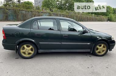 Седан Opel Astra 2000 в Днепре