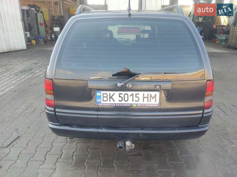 Універсал Opel Astra 1997 в Рівному