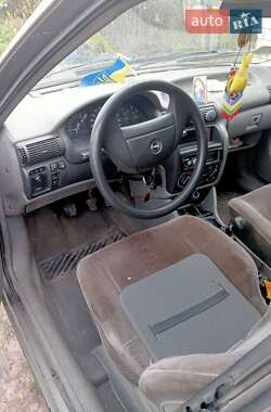 Универсал Opel Astra 1993 в 
