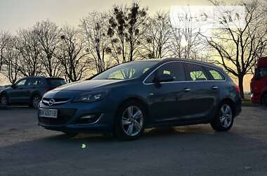 Универсал Opel Astra 2013 в Владимир-Волынском