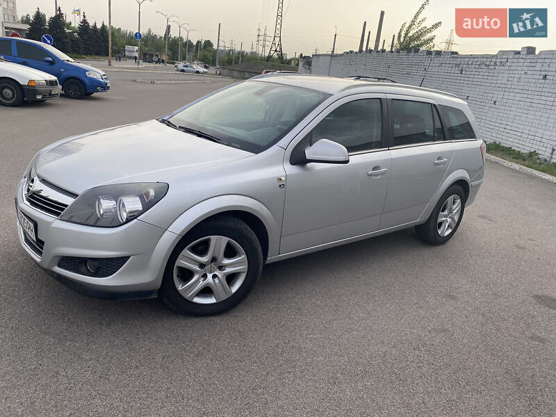 Opel Astra 2010