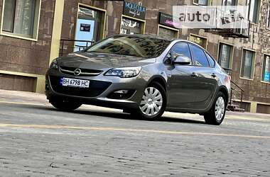 Седан Opel Astra 2016 в Одессе