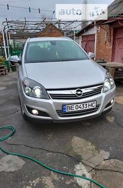 Універсал Opel Astra 2009 в Первомайську