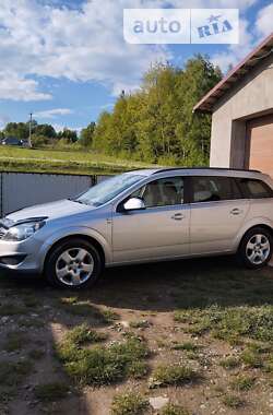 Универсал Opel Astra 2010 в Вижнице