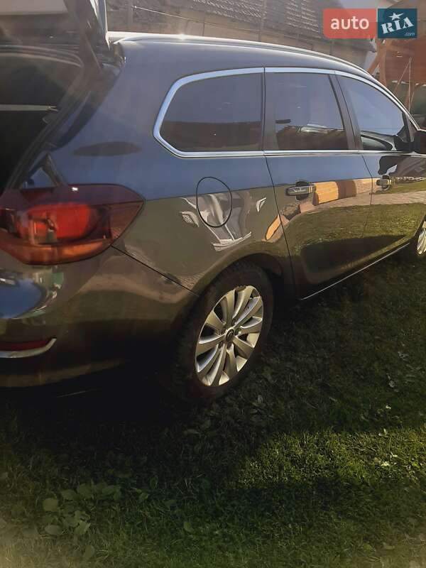 Универсал Opel Astra 2012 в Николаеве