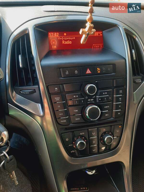 Универсал Opel Astra 2012 в Николаеве