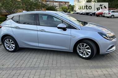 Хэтчбек Opel Astra 2016 в Ужгороде