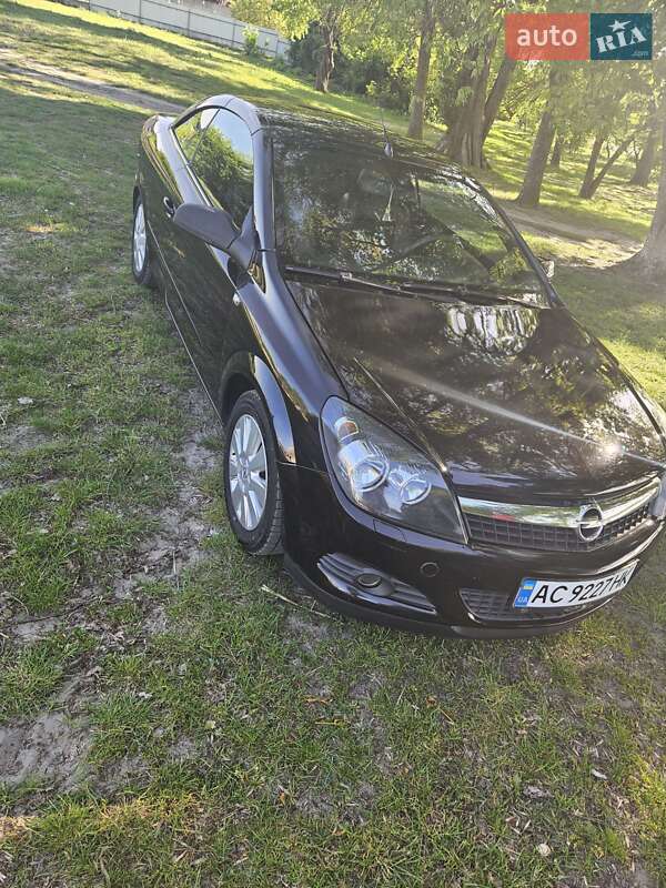 Кабриолет Opel Astra 2007 в Луцке