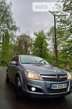 Хэтчбек Opel Astra 2007 в Одессе