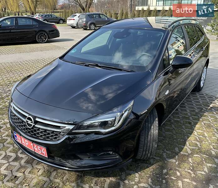 Универсал Opel Astra 2018 в Хмельницком