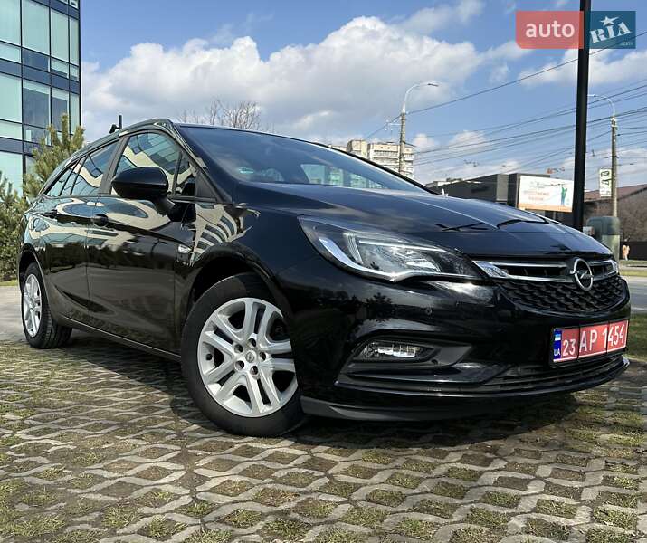 Универсал Opel Astra 2018 в Хмельницком