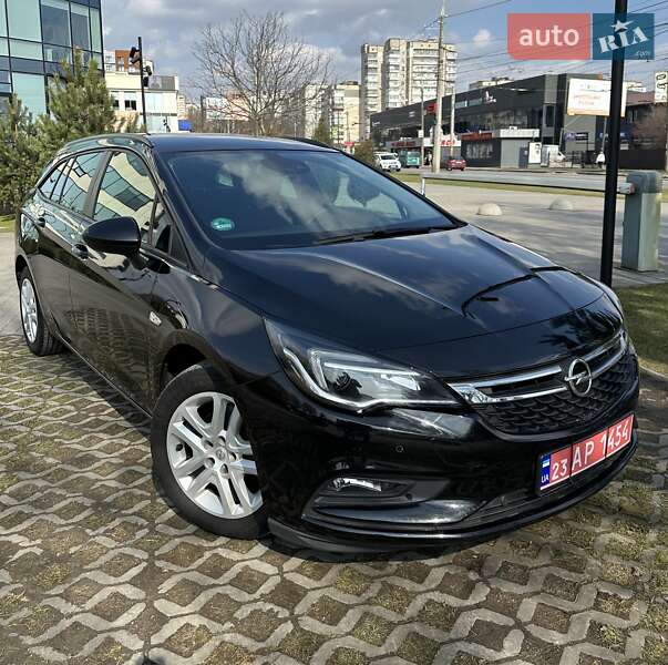 Универсал Opel Astra 2018 в Хмельницком