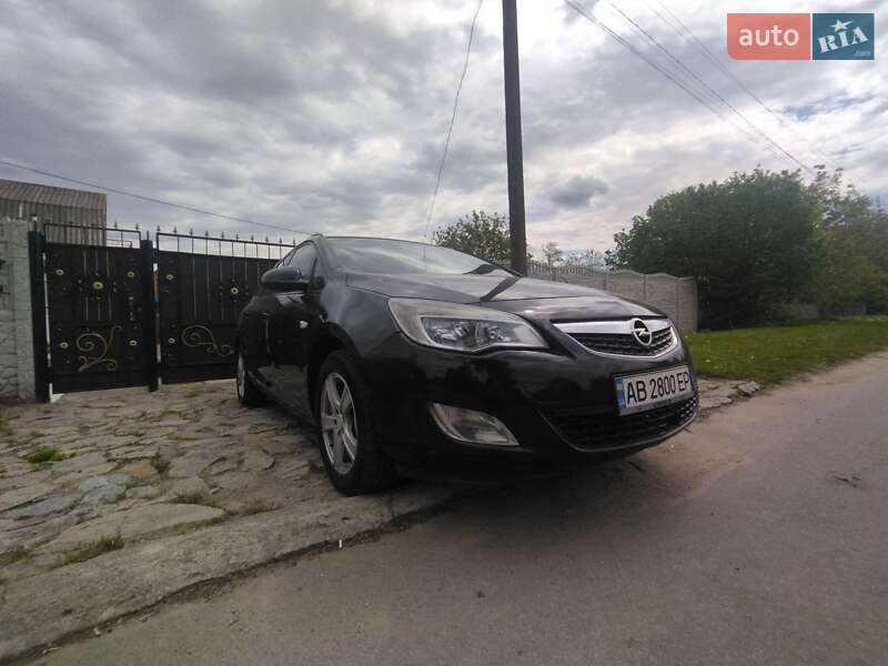 Универсал Opel Astra 2011 в Виннице