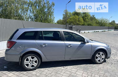 Универсал Opel Astra 2010 в Городенке