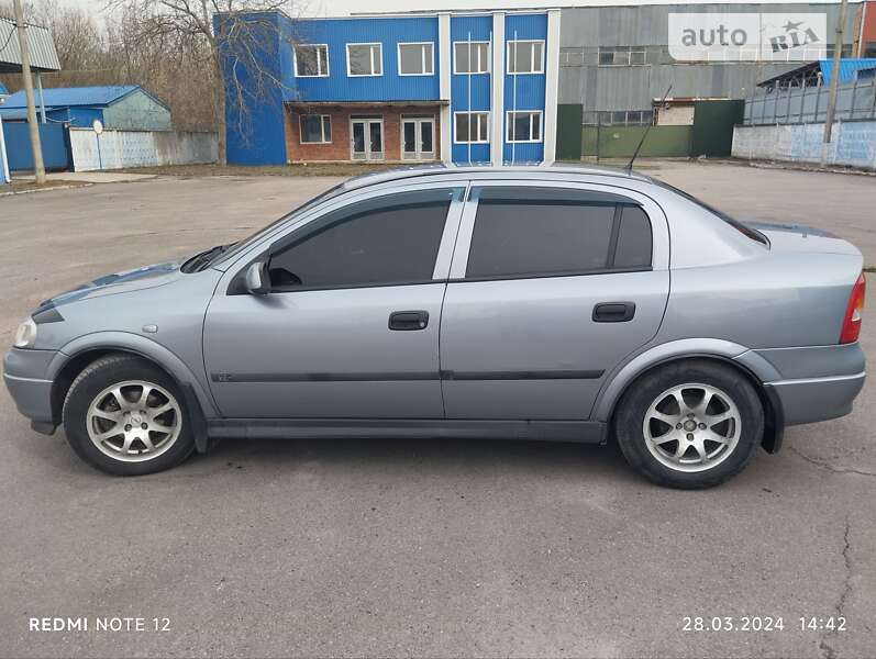 Седан Opel Astra 2003 в Жашкове