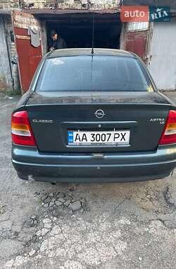 Седан Opel Astra 2004 в 