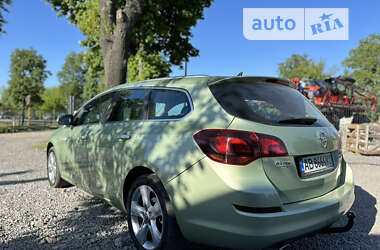 Универсал Opel Astra 2011 в Виннице
